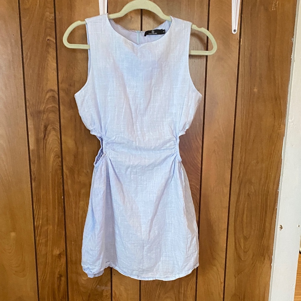 Chic Sleeveless Dress in Light Blue